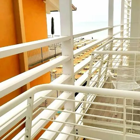 A Frontemare Hotel Lido di Jesolo