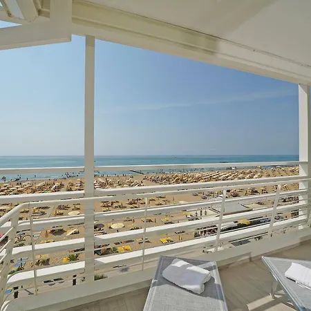 Hotel A Frontemare 3*